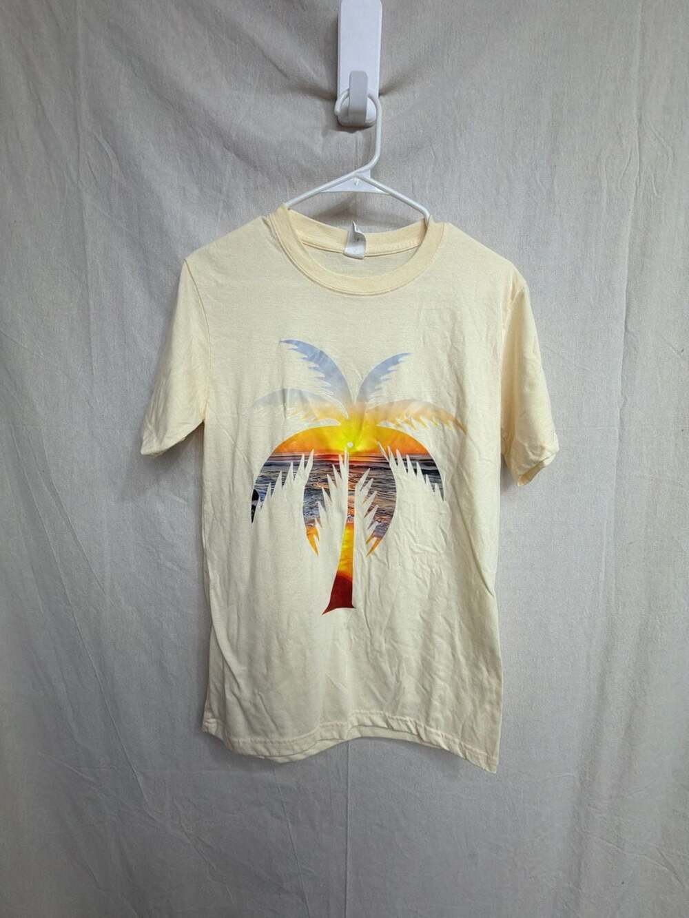 Unbranded Sunset Palm Tree Graphic T-Shirt Size S Yellow Beach